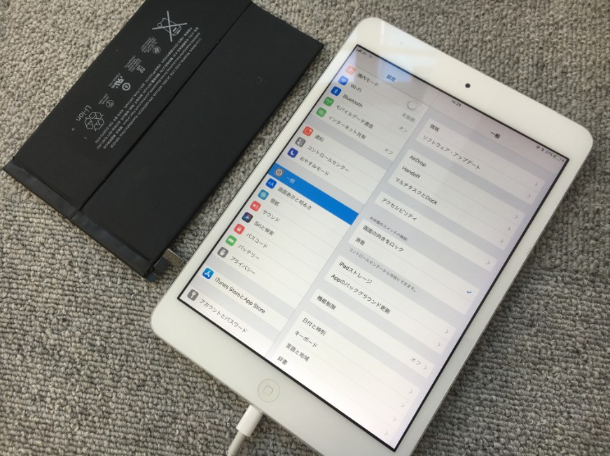 バッテリーを新品に交換したアップル社製iPad mini2