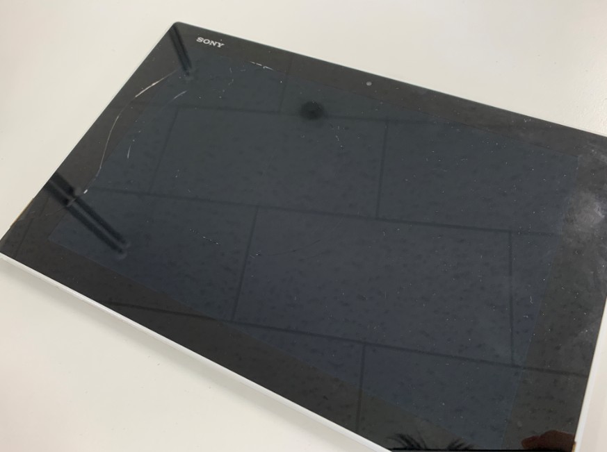 液晶画面が割れてタッチ切れのXperia Z2 Tablet(SO-05F)