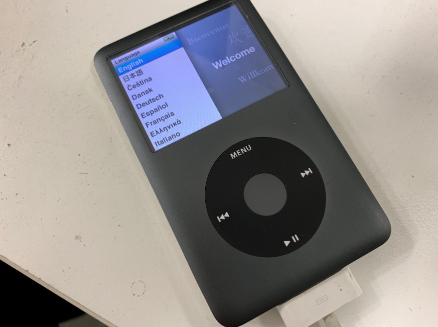 iPod ClassicのHDDをSSDに変更！修理費用は32GB/64GBなら8800円で128GBなら12800円と安い！異音が鳴って