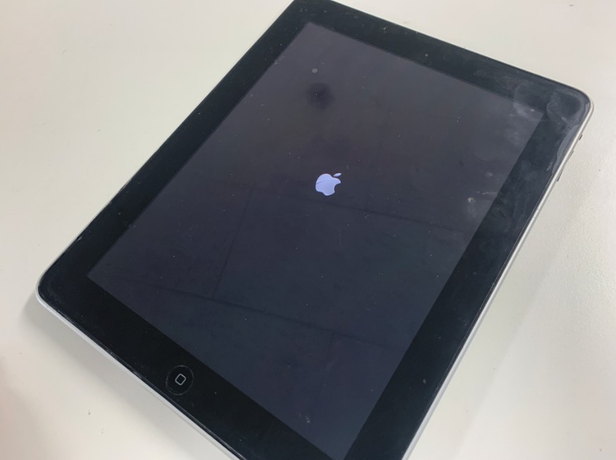 リンゴループして電源が入らない初代iPad