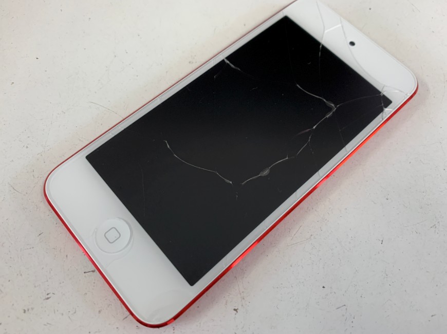 画面が割れたiPod Touch第7世代