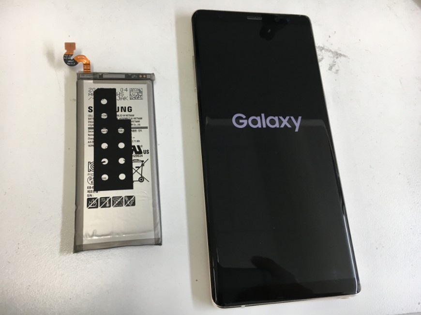 バッテリー新品交換修理後のGalaxy Note8(SCV37)