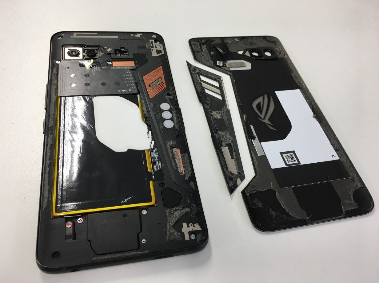 ASUS ROG Phone(ZS600KL)画面交換修理費用が19800円と安い！落とした 