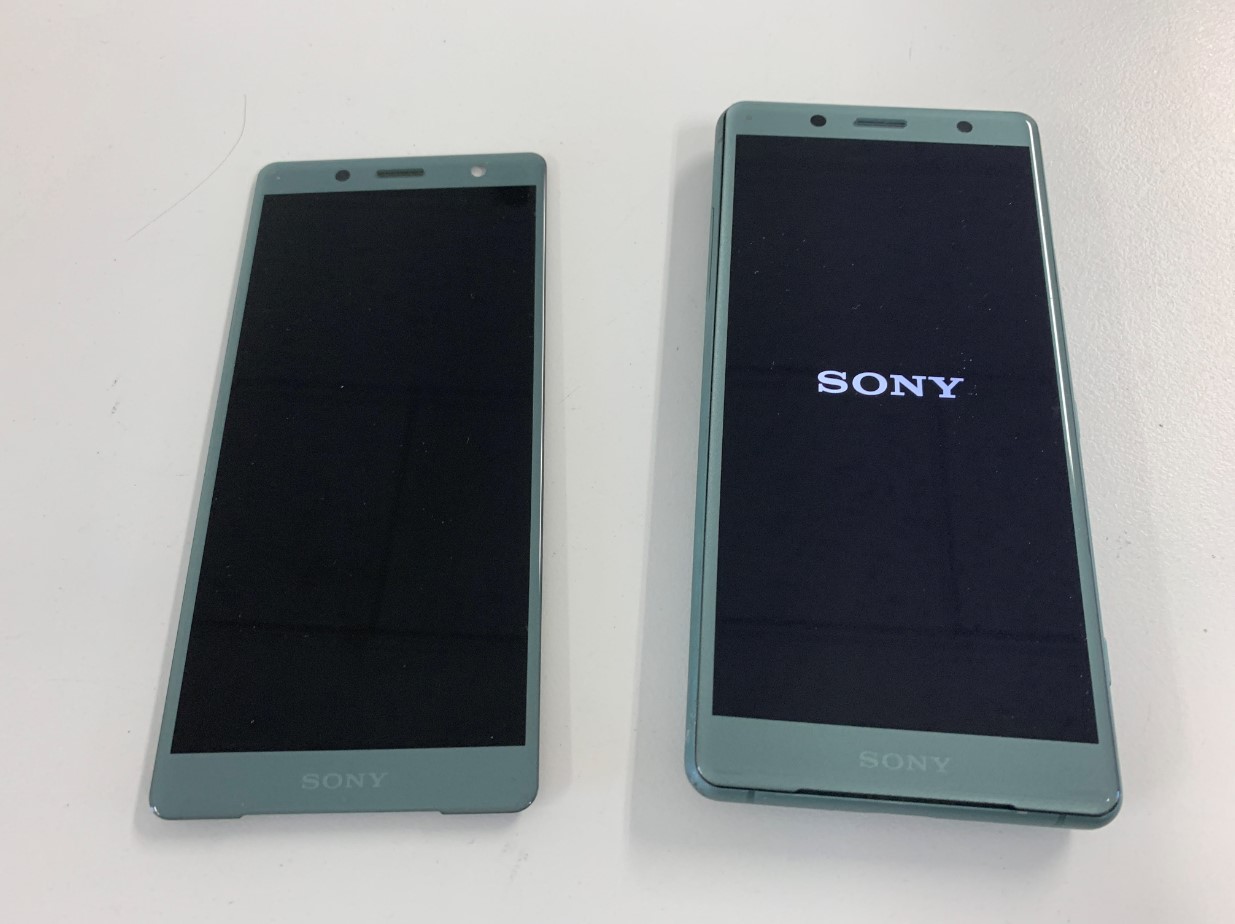 画面パーツ交換修理後のXperia XZ2 Compact(SO-05K)