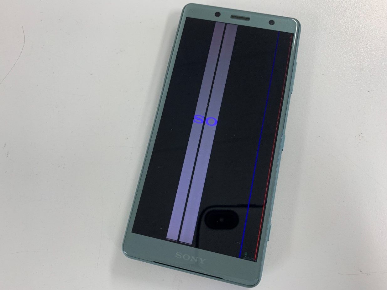画面に線が入って操作できないXperia XZ2 Compact(SO-05K)