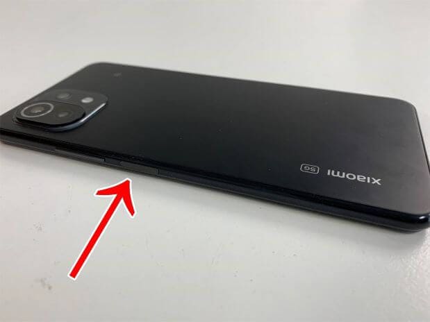 Xiaomi Mi 11 Lite 5Gの電源ボタンが陥没！押せない症状がデータ 