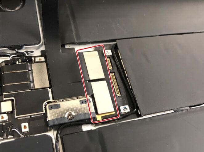 隠れていた画面パーツコネクタが出てきたiPad Pro11(第4世代)