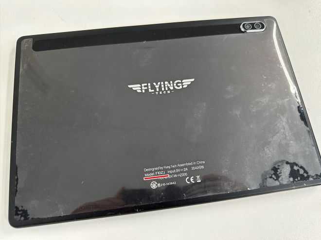FLYING TECHのタブレットの型番はF10ZJ