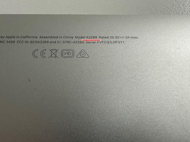 MacBook Pro 13インチ 2020年のモデル番号はA2289