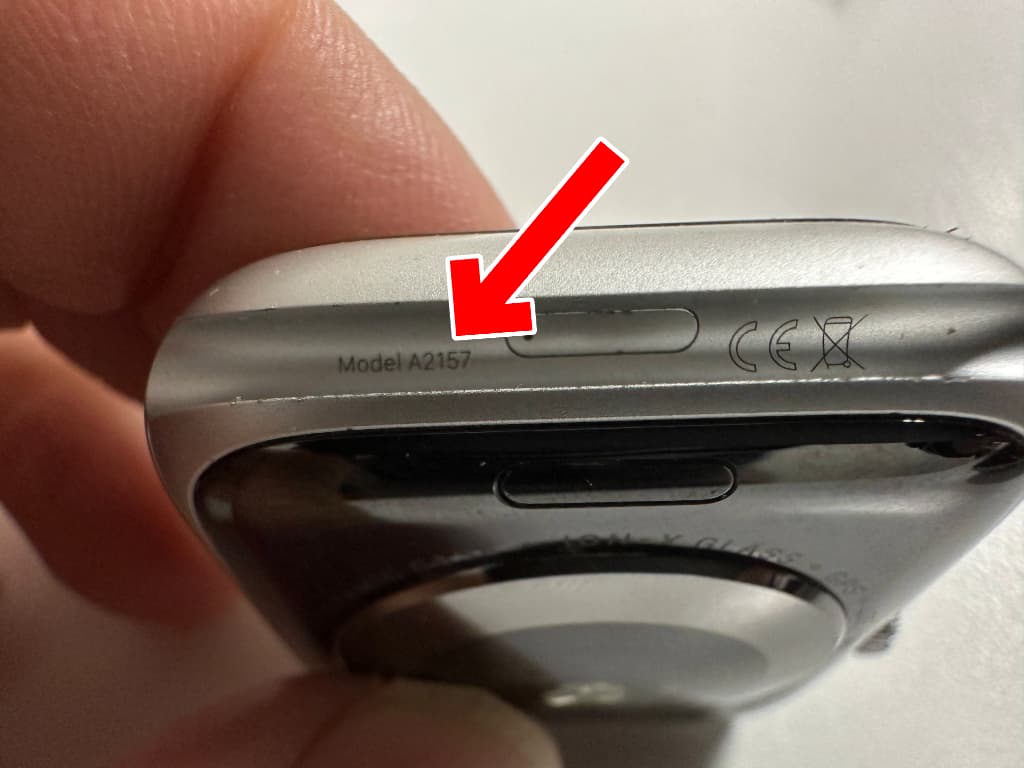 バンド取り付け部分に「A2157」と記載されているApple Watch Series5 44mm