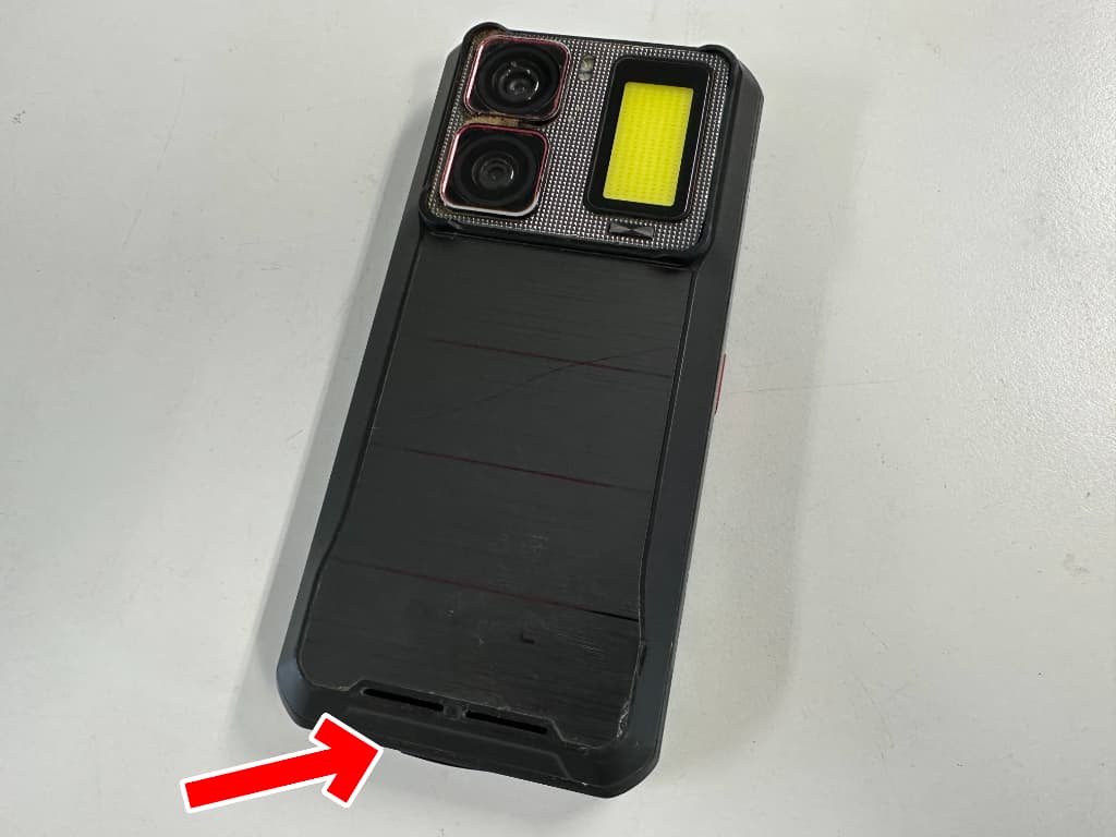 充電口故障により充電が出来ないOUKITEL WP300