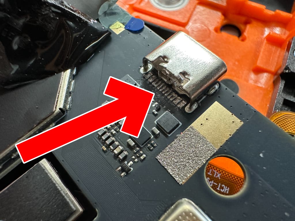 充電端子が無くなっていた充電不可のOUKITEL RT3Pro