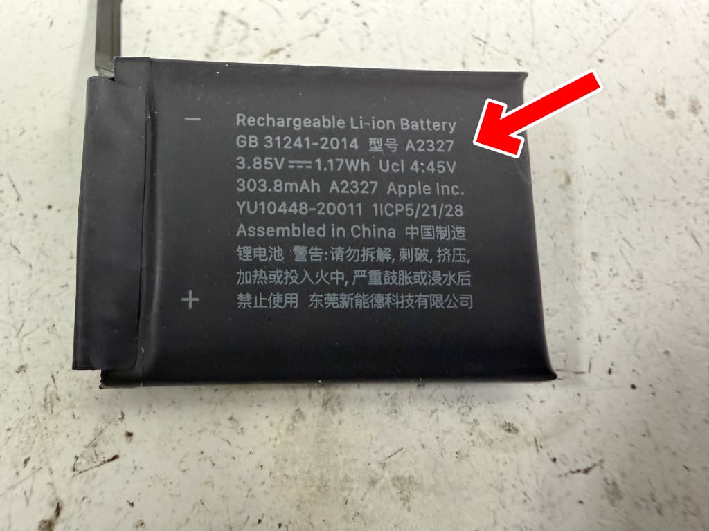 Apple Watch Series6 44mmのバッテリーの型番はA2327