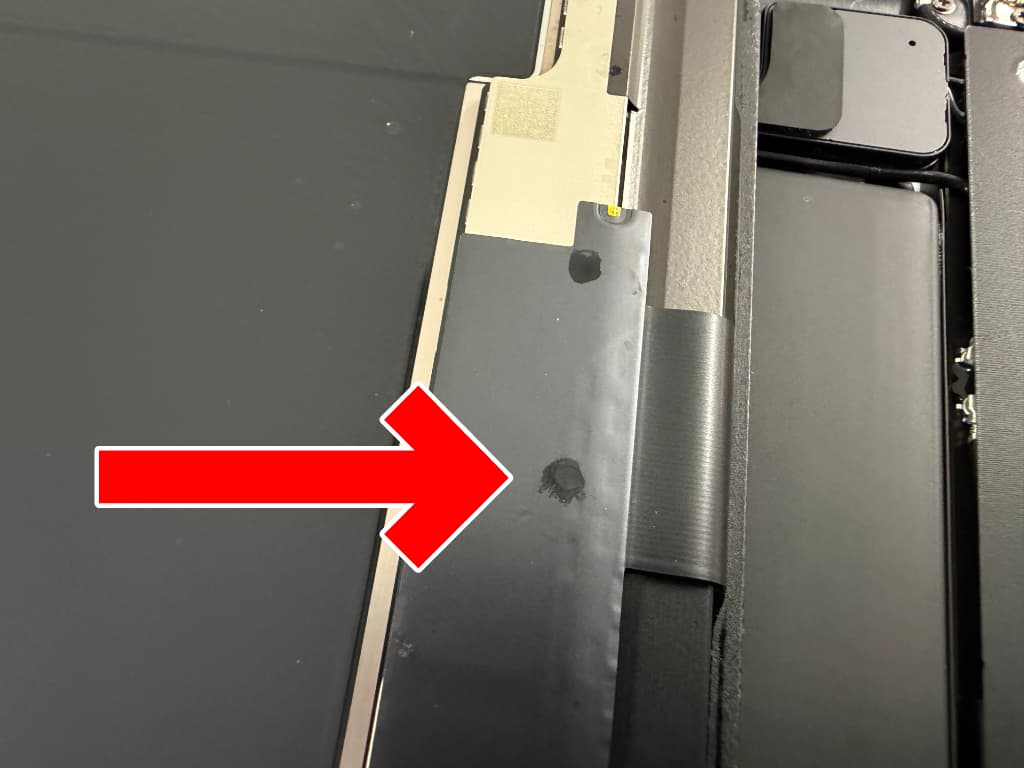 本体内部に水が入っている水没して電源が入らないiPad Pro 11インチ(M4)