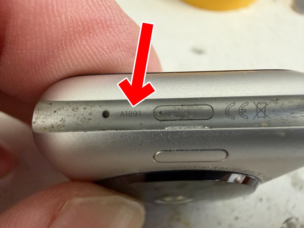 AppleWatch Series3 42mmの型番はA1891