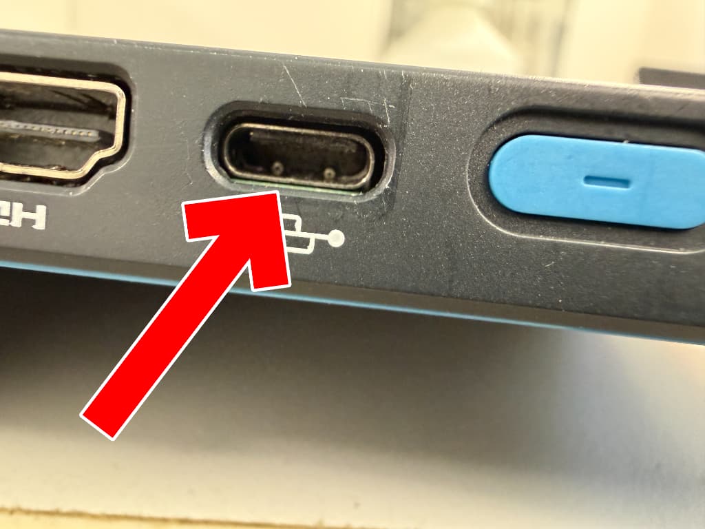 充電口が変形しているチャレンジパッド 第6世代