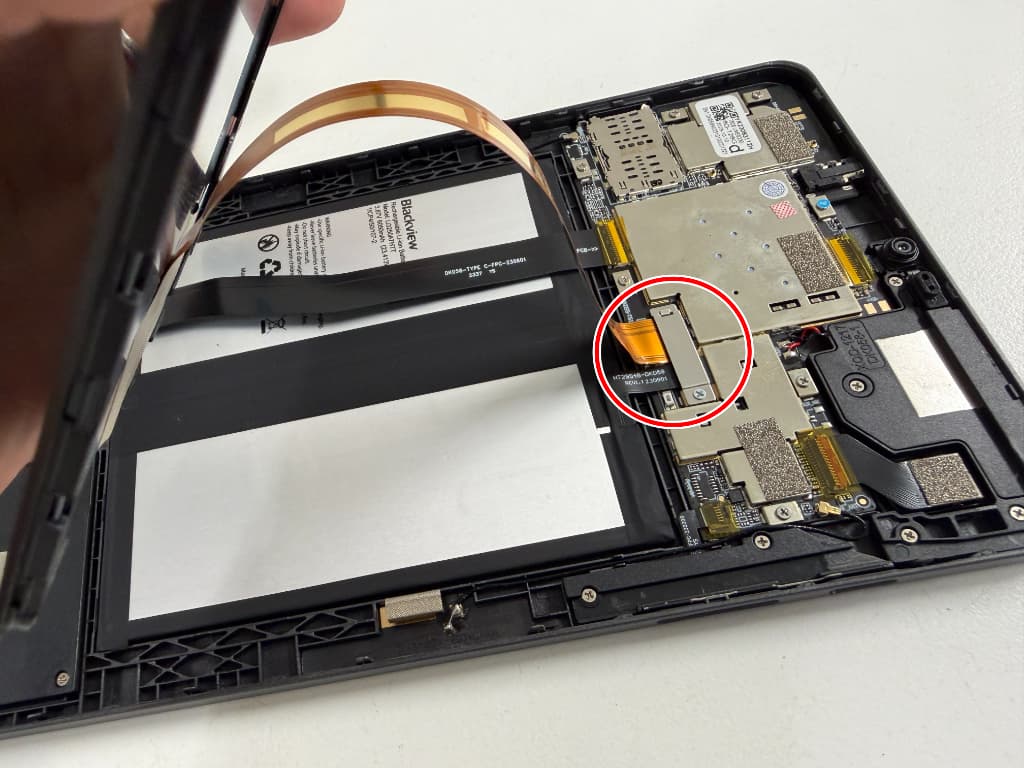 Blackview Tab60のコネクタが接続されている部分