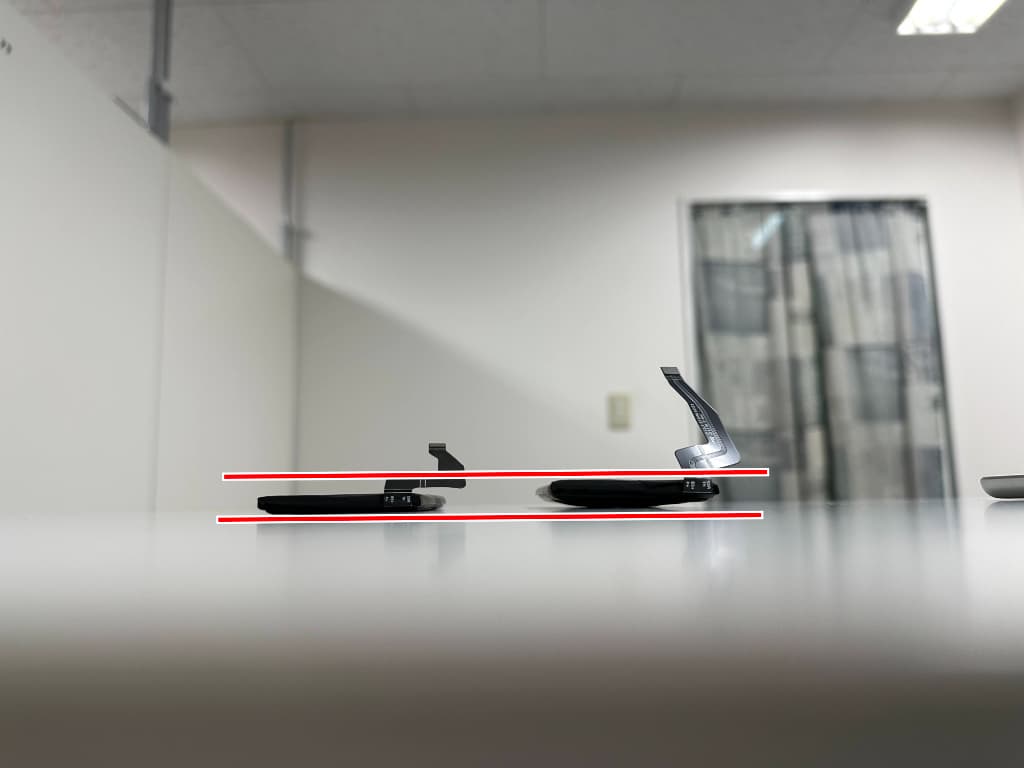 通常の倍ほどの厚みにまで膨張していたGoogle Pixel7aのバッテリー